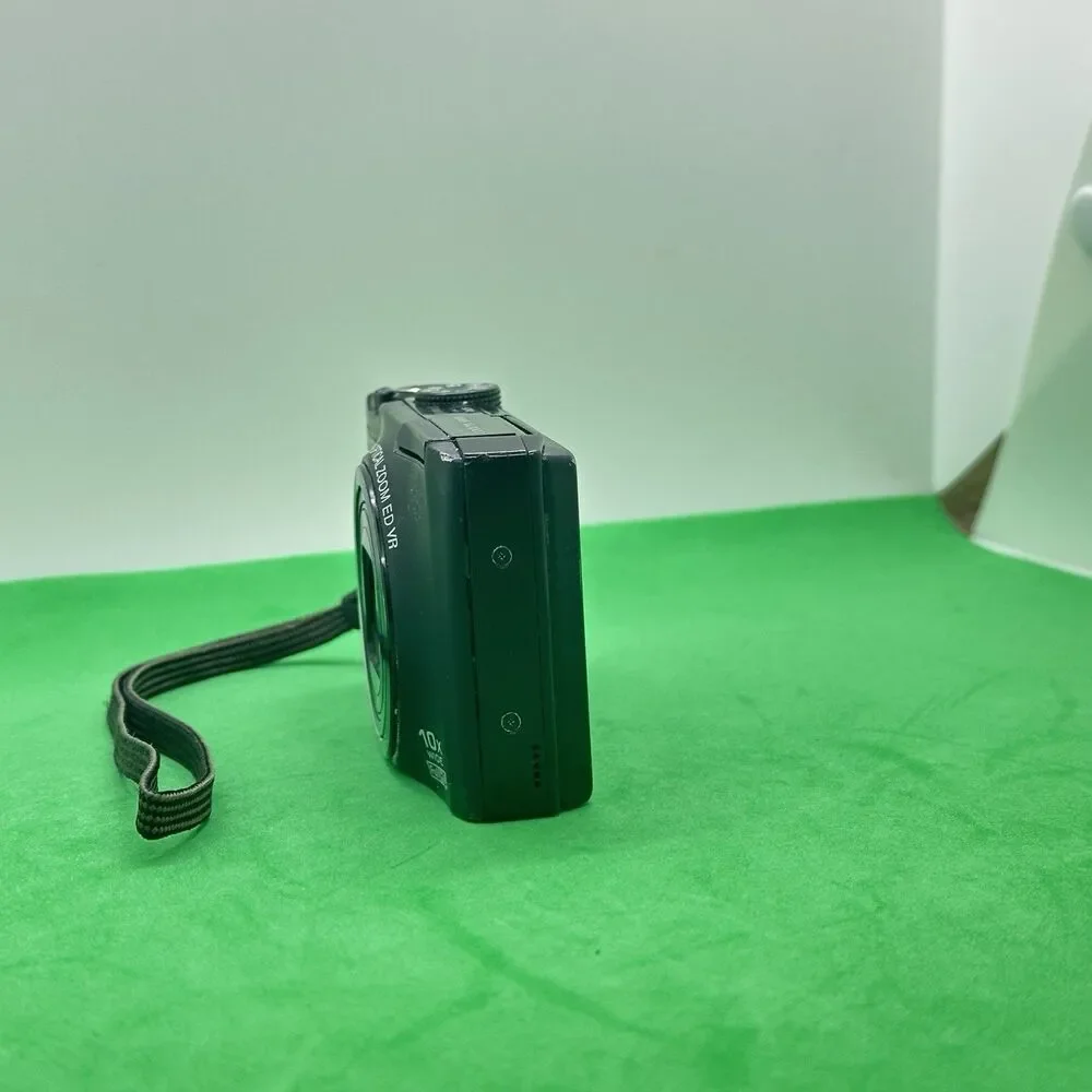 Nikon COOLPIX S8100 Digital Camera 12.1MP 10x Zoom: FOR PARTS NOT WORKING